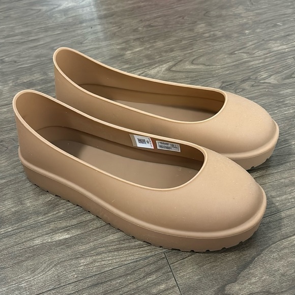 UGG Boot Guard - Picture 1 of 3